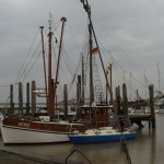 ein Schiff im Hafen